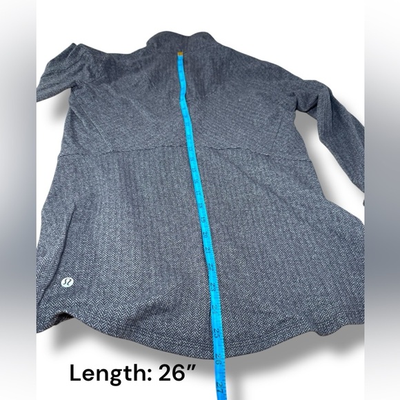Lululemon‎ Rundful Gray Half Zip Pullover Shirt Size Medium (Est) EUC - Picture 9 of 9